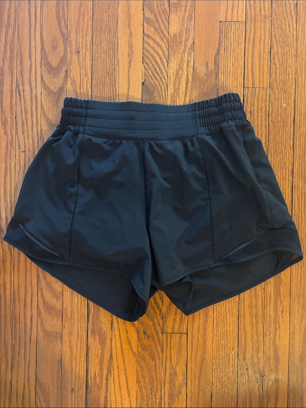 Lululemon Hotty Hot High-rise Lined Short 4”